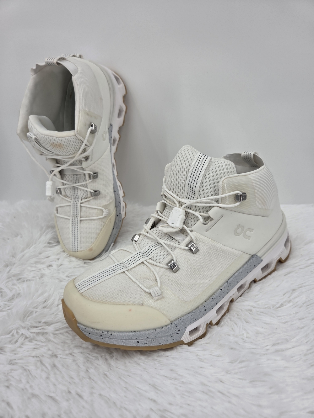 On Cloudtrax Undyed Women's Size 8 Cream Hiking Shoes Missiongrip